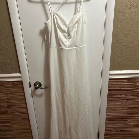 Semi formal dress - Picture 1 of 3